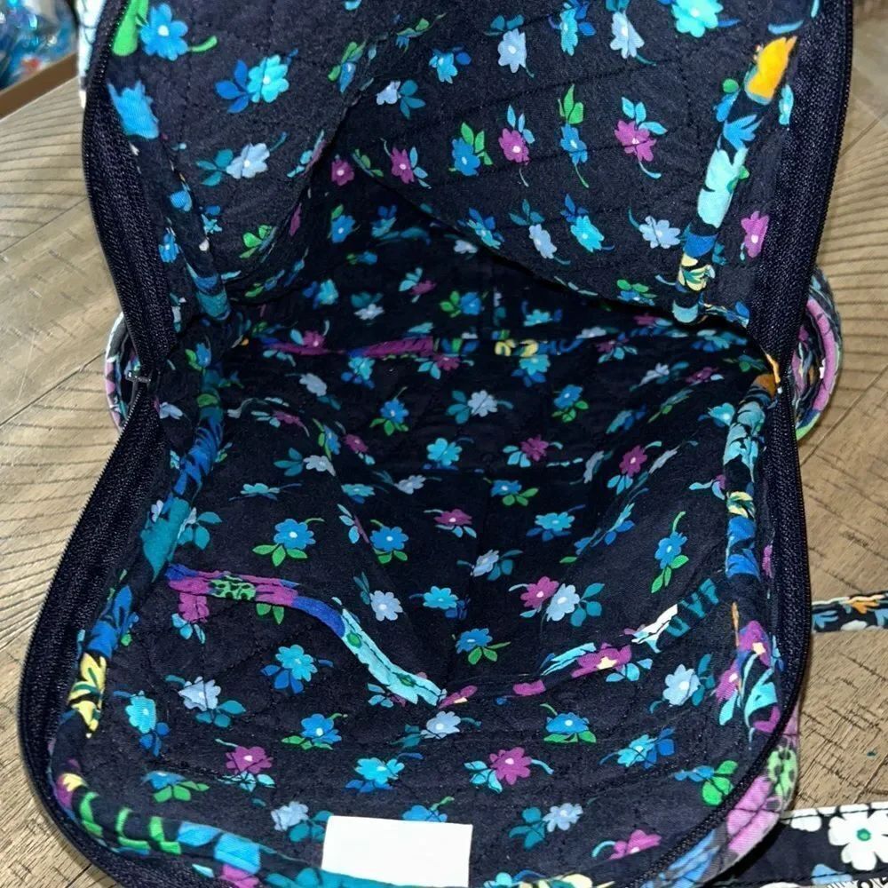 Floral Quilted Backpack 🎒 - Picture 15 of 17